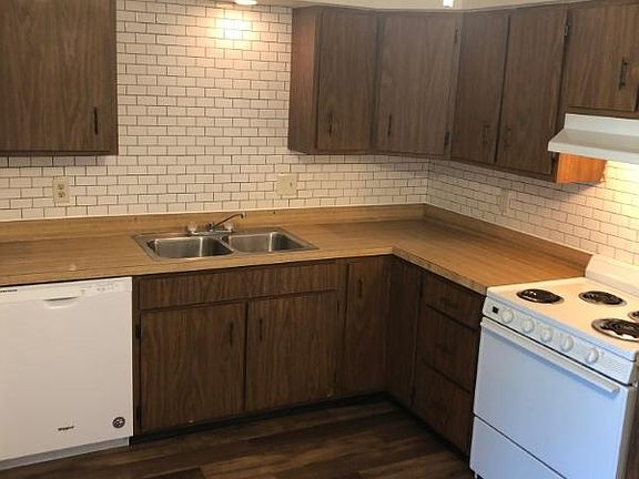 3rd image of 4566 Governors Dr APT 2