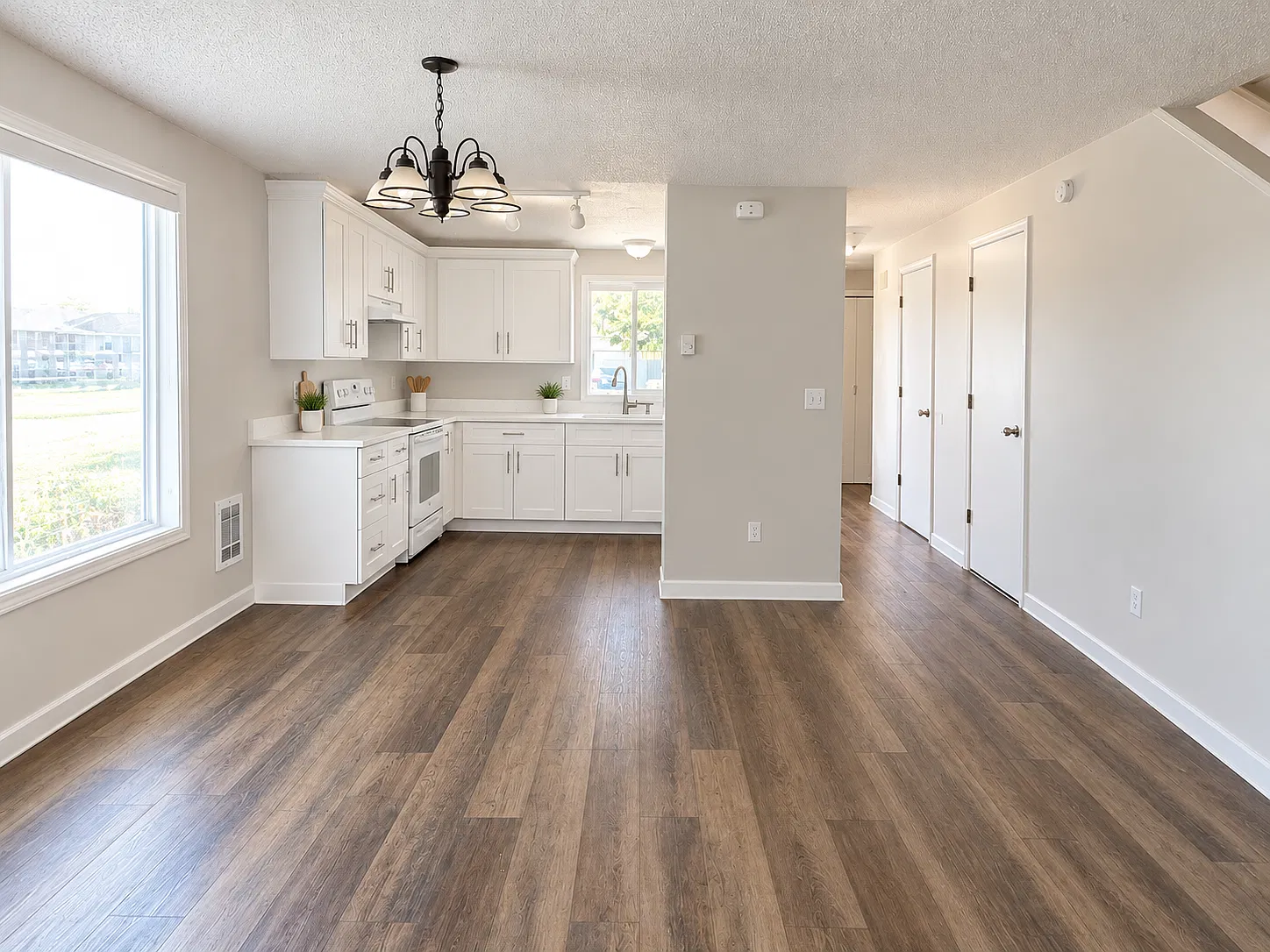 3 bed, 1.5 bath, 1200 sqft, $1,900 — Photo 4