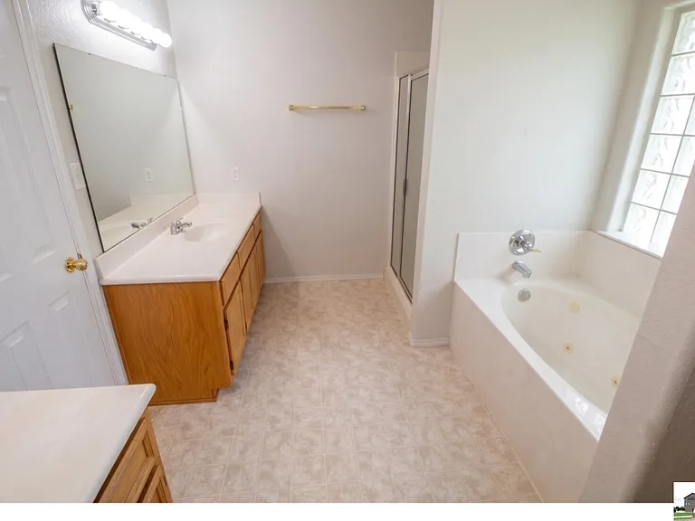 1906 Flagstaff Dr — Photo 15