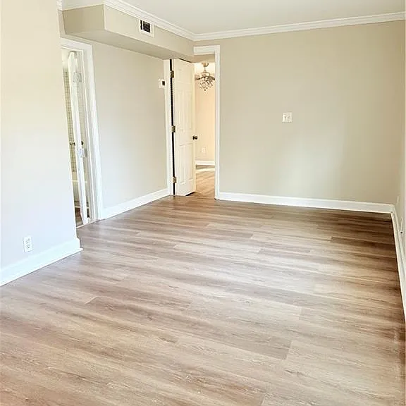 2483 Randall St #A — Photo 5