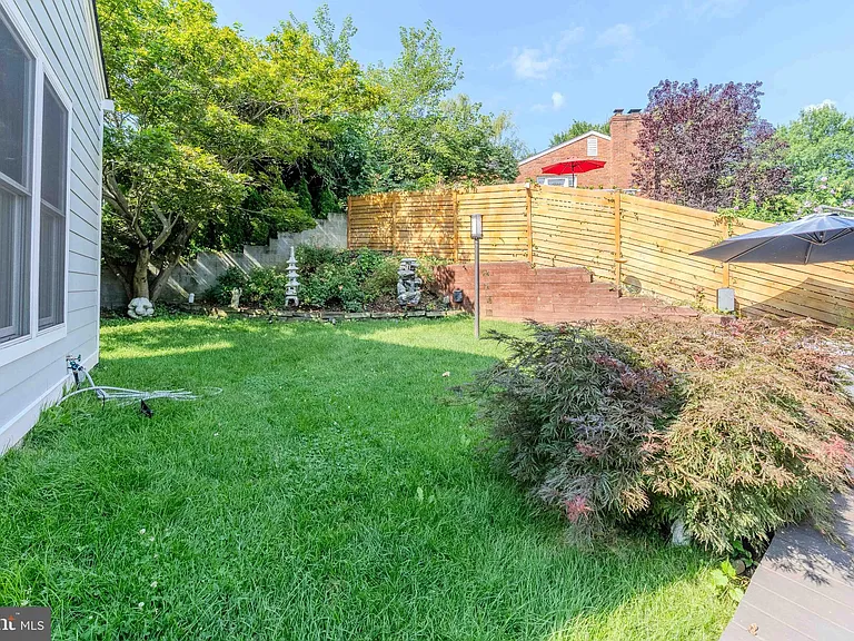 942 N McKinley Rd — Photo 6