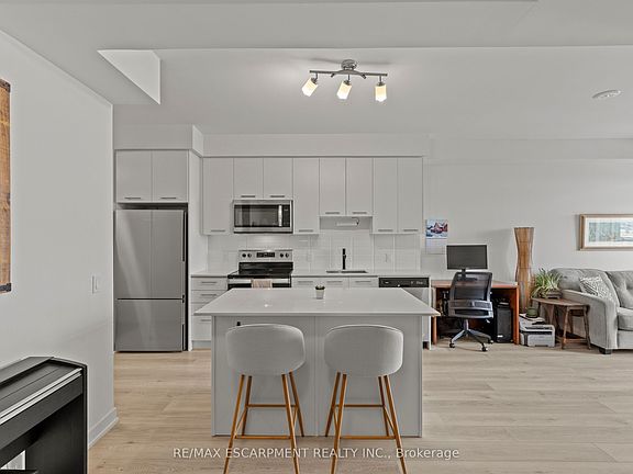 5th image of 385 Winston Rd #1110