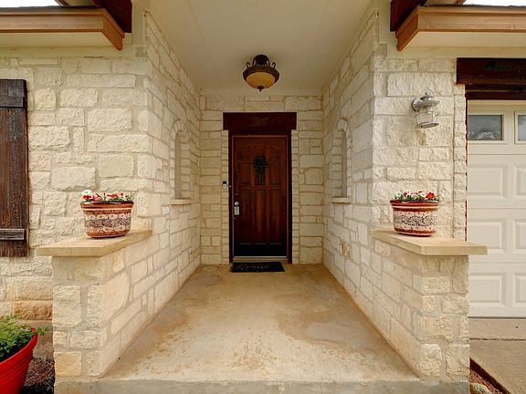 4th image of 209 Green Oaks Loop