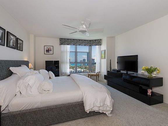 5th image of 3530 Mystic Pointe Dr APT 2613