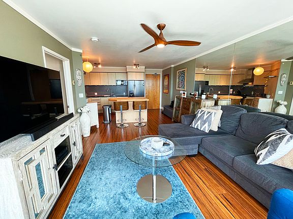 3rd image of 801 S King St APT 3710