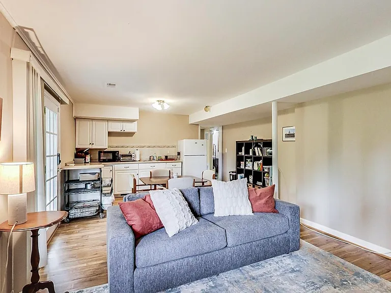 4704 Lance Ct — Photo 33