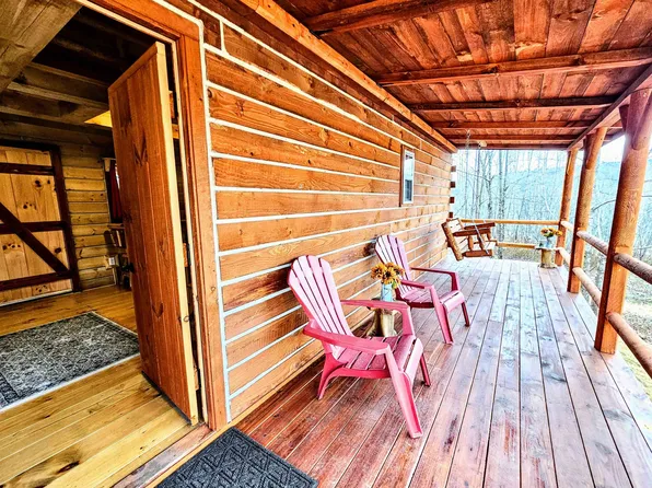 31 Haynes Road, Wilmington, VT 05363