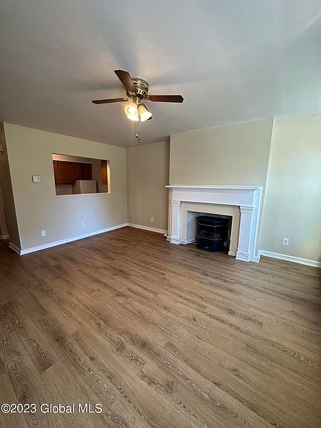3rd image of 39 Ten Broeck Street