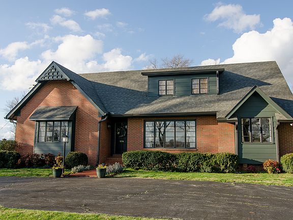 2nd image of 1814 Riverview Dr