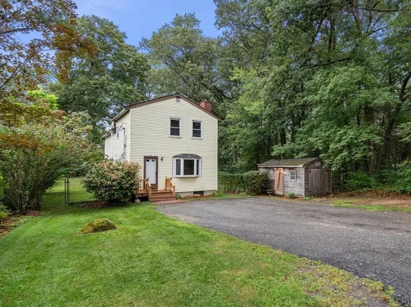17 Fahey Way, Billerica, MA 01821