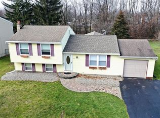 44 Snowberry Cres, Rochester, NY 14606