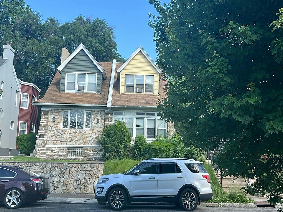 1st image of 923 E Rittenhouse St