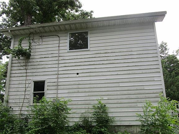 3rd image of 6 Brookside Trl