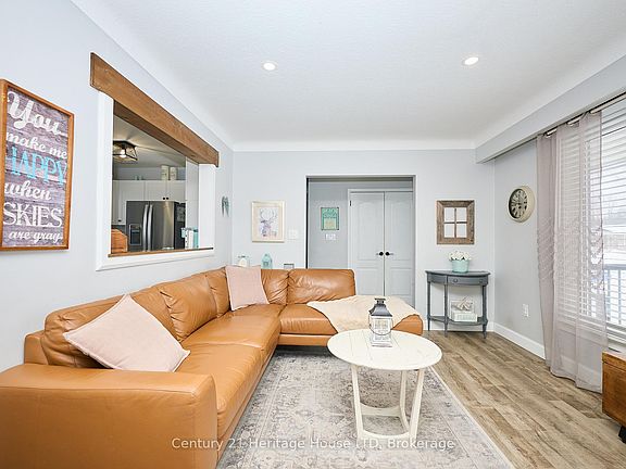 4th image of 8845 Banting Ave