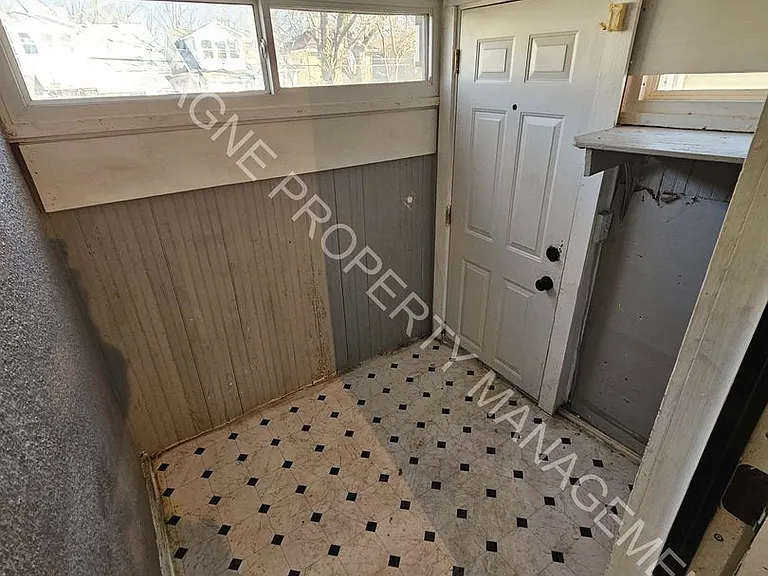 4013 Bellefontaine Ave — Photo 10