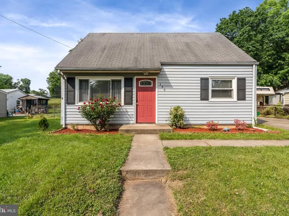 150 Lambert Dr, Manassas Park, VA 20111