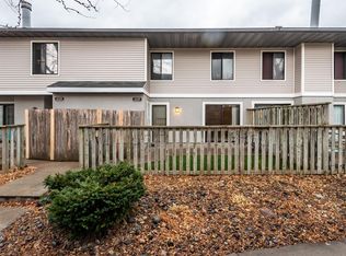 1239 Landmark Trl S, Hopkins, MN 55343