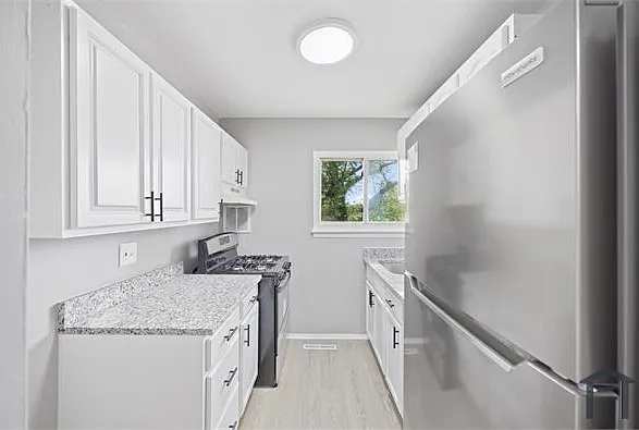2503 Winchester St — Photo 8