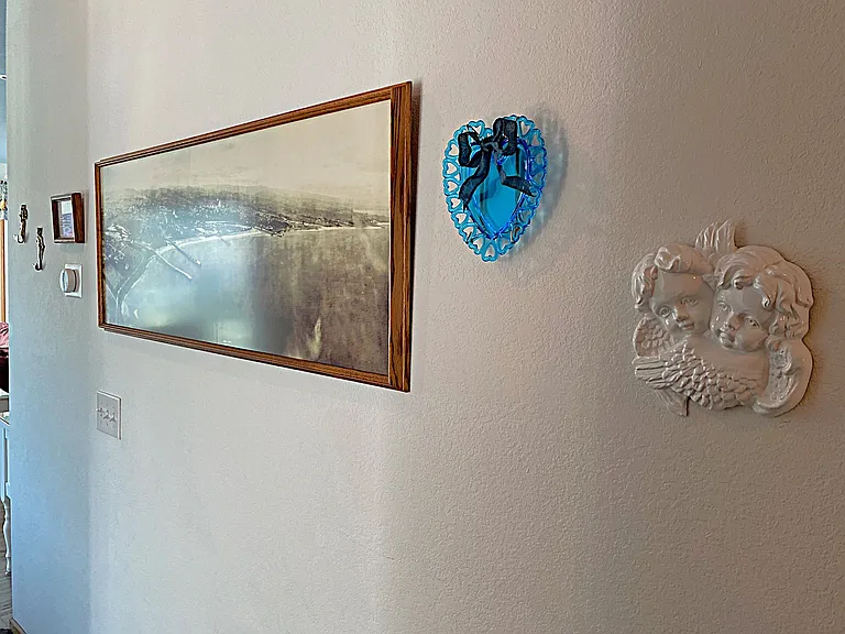 Hallway Rt side Wall