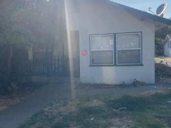 201 N Hall Street, Visalia, CA 93291