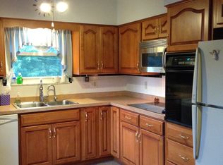 5 Pleasant View St, Burgettstown, PA 15021