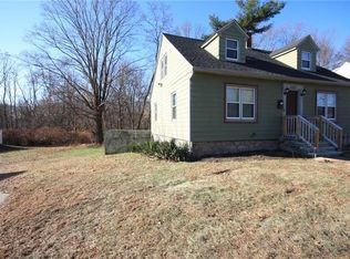 583 Mendon Rd, Woonsocket, RI 02895