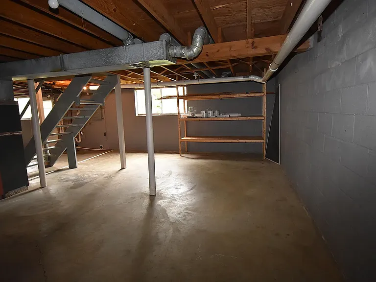 433 Anniston Dr — Photo 14