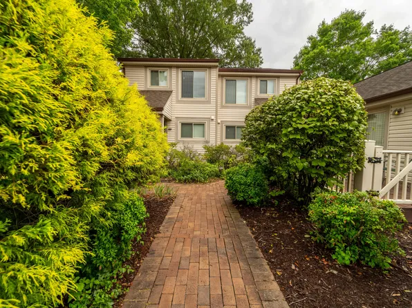 8565 Muirfield Cir, Roanoke, VA 24019