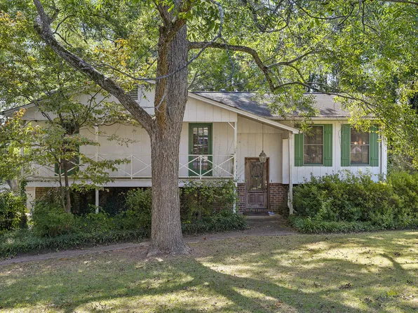 190 Walton Way, Fayetteville, GA 30215