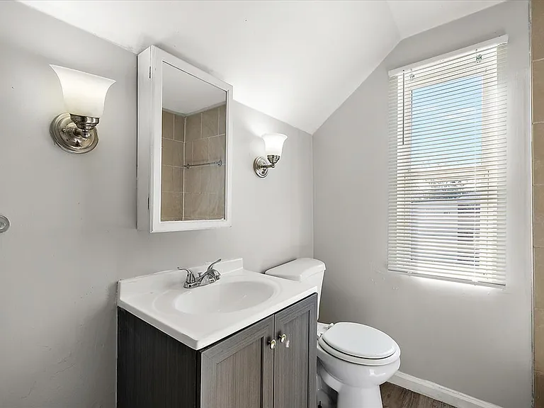 10500 Somerset Ave — Photo 35