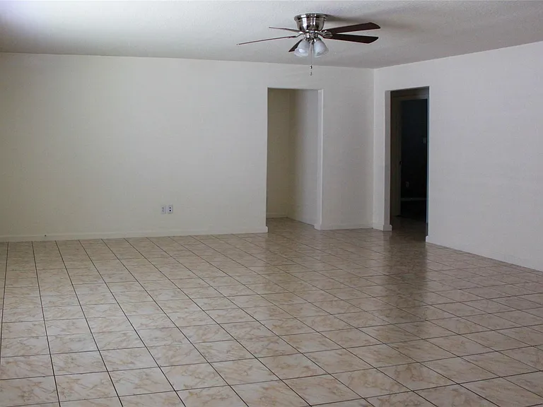 16945 Scenic Knl — Photo 7