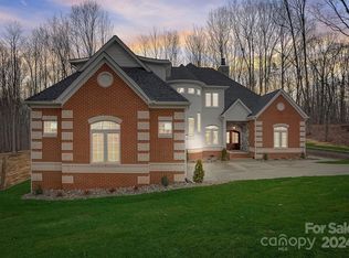 100 Harbor Ridge Dr, Statesville, NC 28677