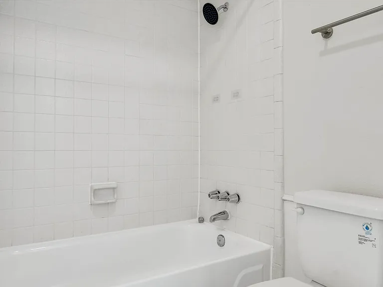 332 W Corporate Dr — Photo 14
