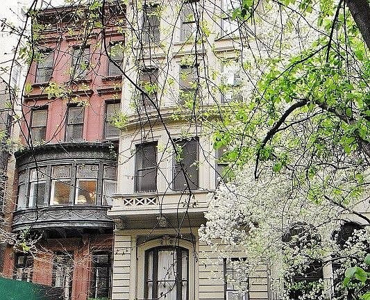 3rd image of 62 E 66th St APT 4R