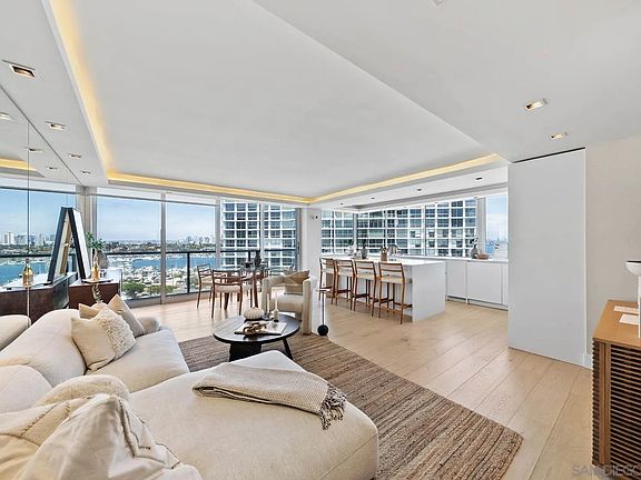 2nd image of 1780 Avenida Del Mundo Unit 902