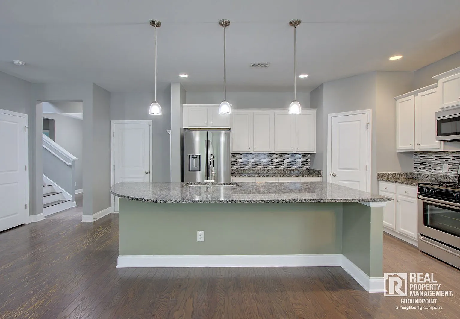 3 bed, 2.5 bath, 2230 sqft, $2,650 — Photo 3
