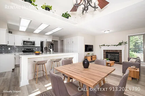 2-Story with Awesome Kitchen, Finished basement, Fence #15730 — Photo 4