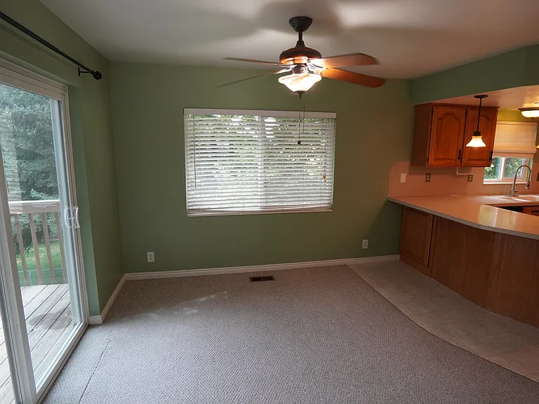 1219 Ash Dr — Photo 7