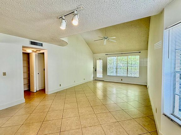 5th image of 6308 La Costa Dr APT D