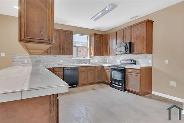 2417 Hawkwood Ct — Photo 5
