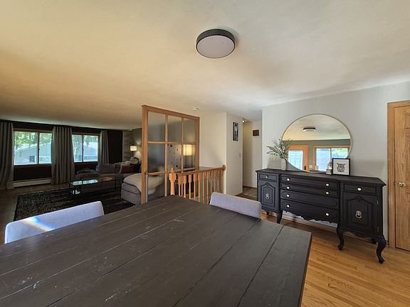 4th image of 524 Gilmore St