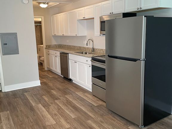 3rd image of 1829 N 19th Ave #9
