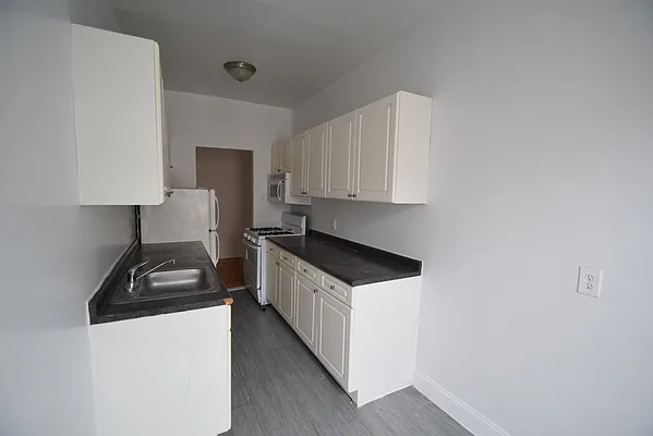 Rented by Goldfarb Properties | media 3