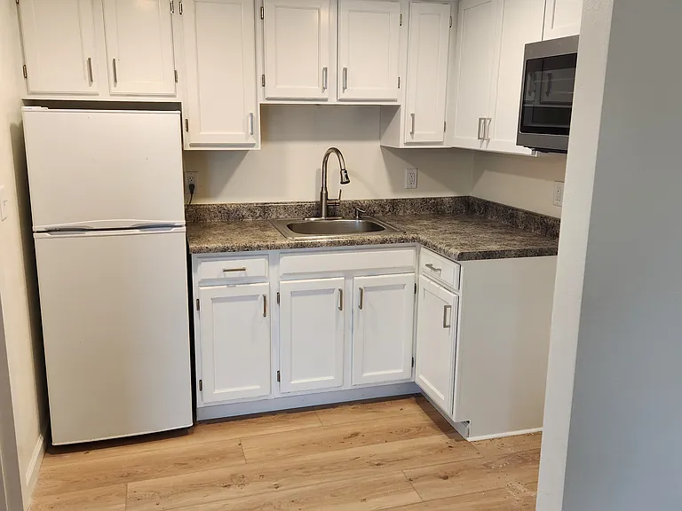 418 W Jefferson St #7 — Photo 4