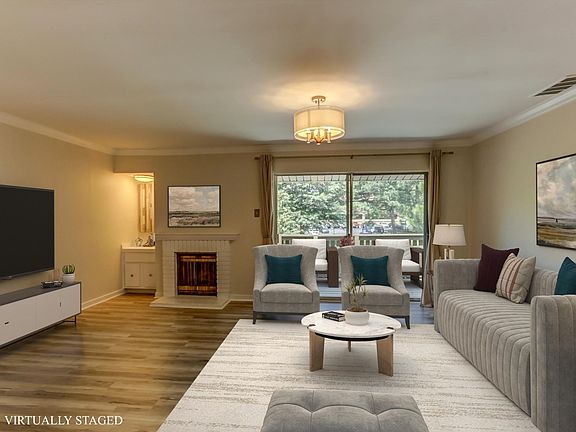 3rd image of 837 Creekside Dr APT 2