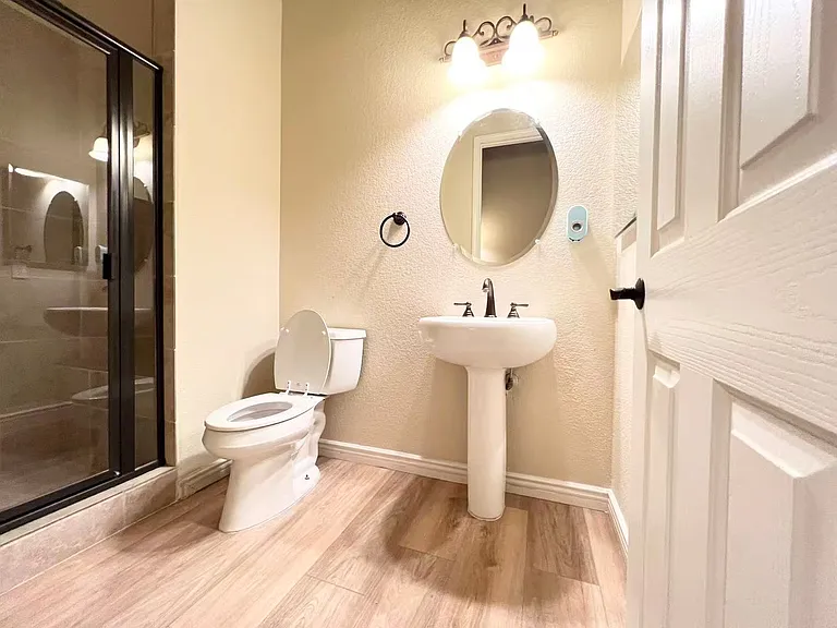 2105 Eaglepath Cir — Photo 13