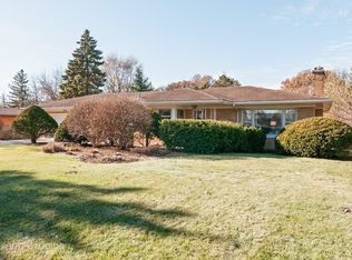 N360 Herrick Dr, Wheaton, IL 60187