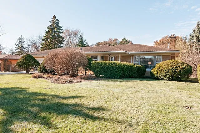 N360 Herrick Dr photo 1