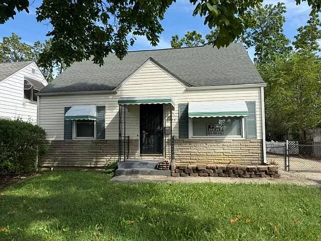 3 bed, 1.0 bath, 1061 sqft, $1,450 — Photo 2