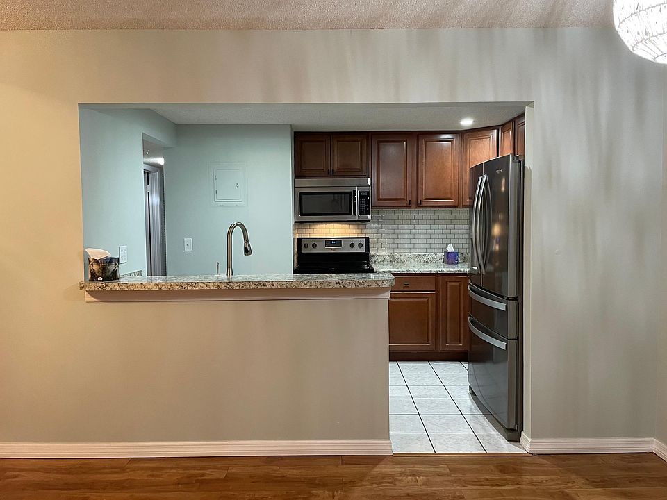 1st image of 10-130 Jasmine Woods Ct #10-A